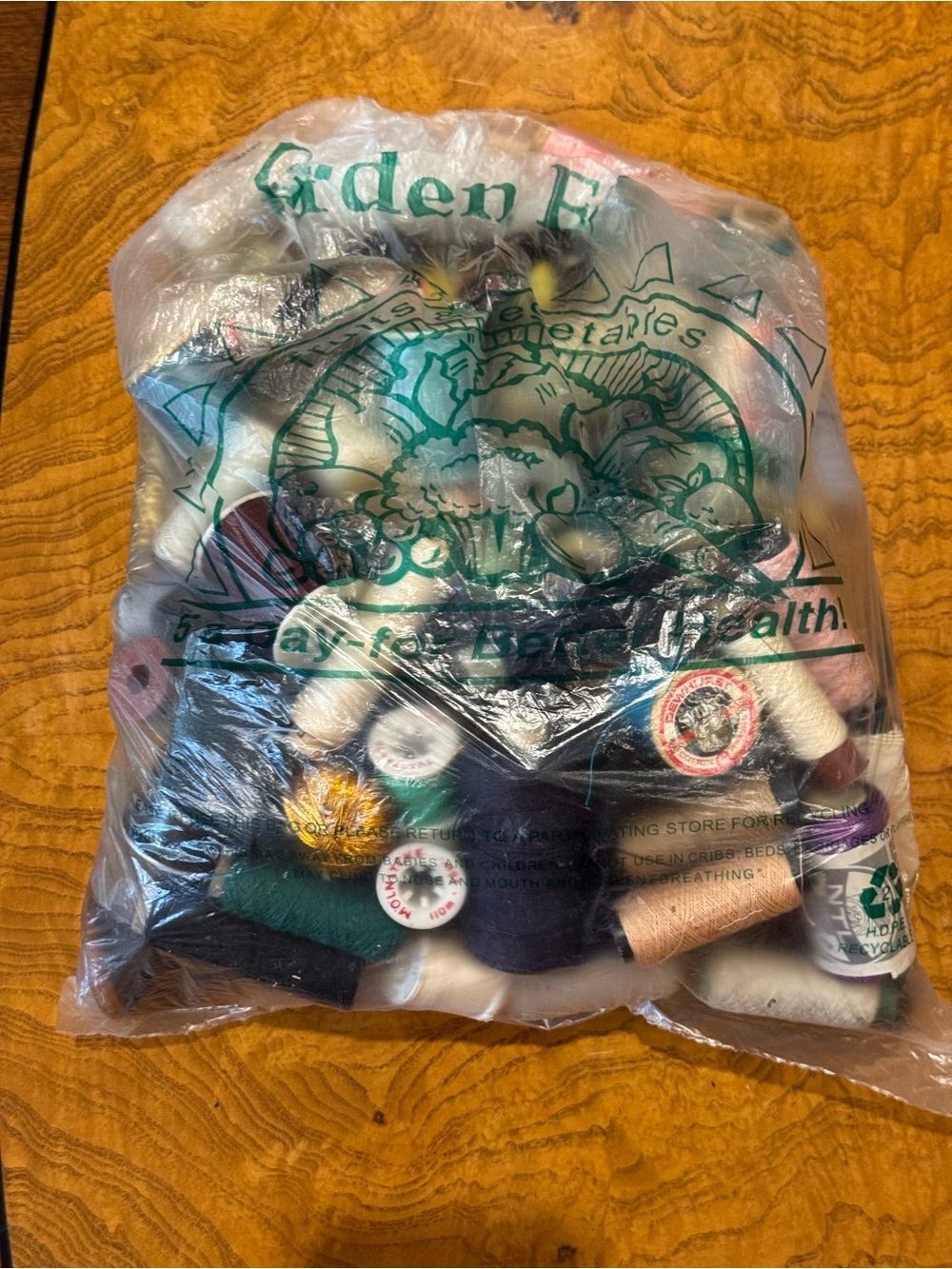 Used & new bundle of vintage threads for sewing 🧵